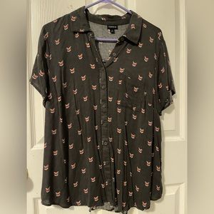 Torrid- Fox button up Size 1